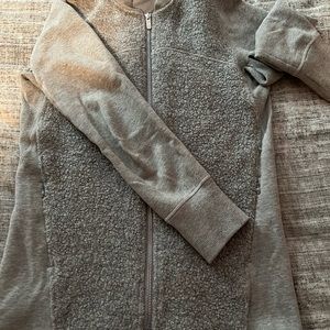 Lululumen grey Sherpa jacket. Size 6